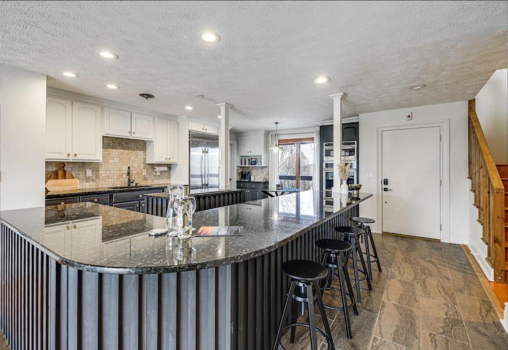 Lux Retro Getaway W/ Ober & Smoky Mtn Views! Villa Gatlinburg Eksteriør bilde
